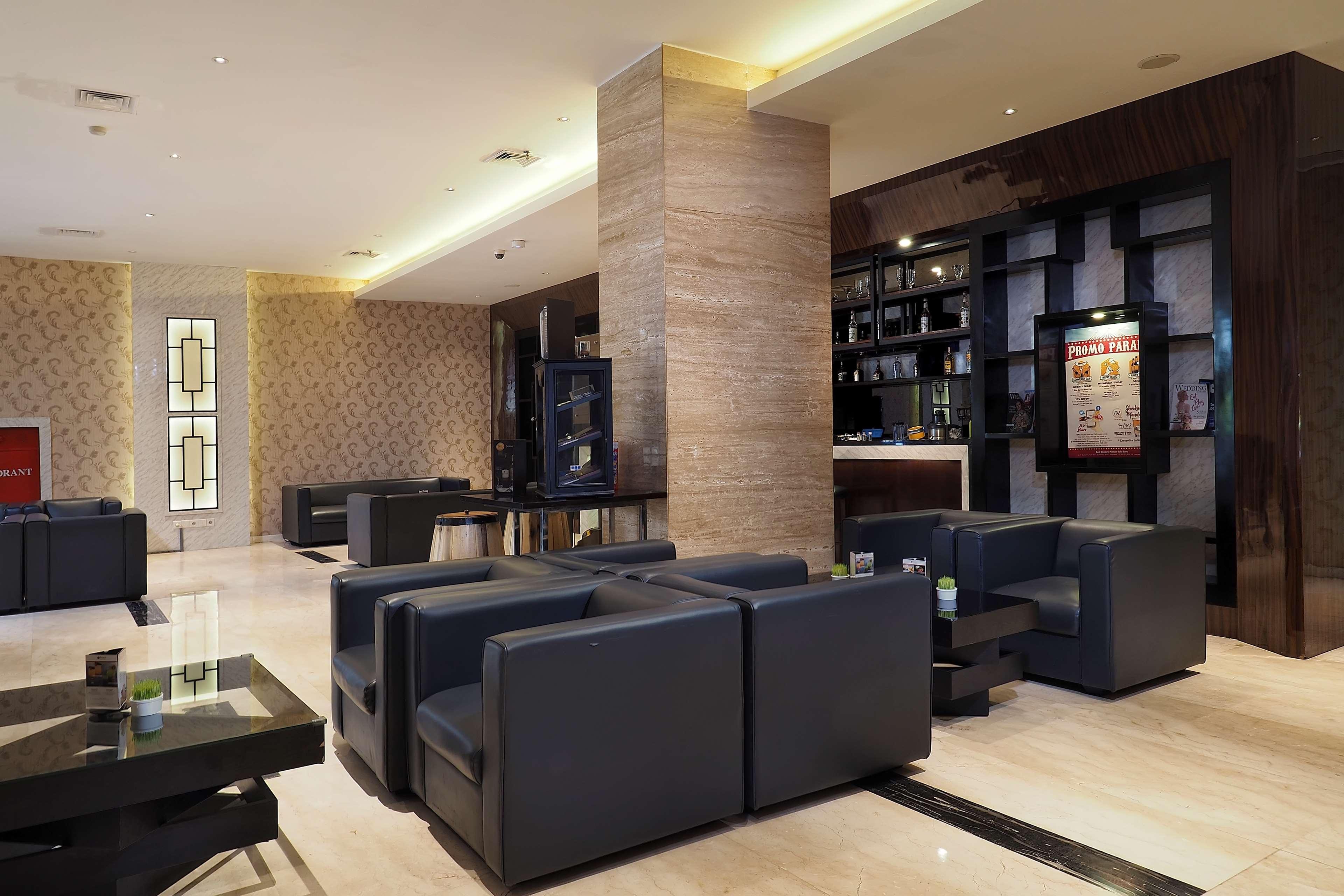 Grand Mercure Solo Baru Exterior foto